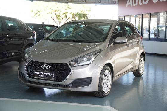 HYUNDAI HB20 1.6 COMFORT PLUS 16V FLEX 4P AUTOMÁTICO HYUNDAI HB20 1.6 COMFORT PLUS 16V FLEX 4P AUTOMÁTICO
